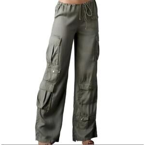 NEW BLUE REVIVAL wide leg cargo army pants in green